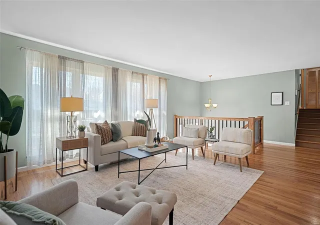 Photo 3 of Single family home for sale at 11039 Wylestone Ct, Saint Louis, MO 63126 | MLS# 25014258 | Listing updated on 2025-03-18