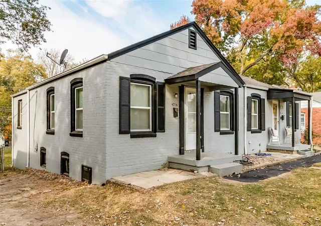 Photo 1 of Multi family home for sale at 3447 Saint Mark Ln, Saint Ann, MO 63074 | MLS# 25014269 | Listing updated on 2025-03-18