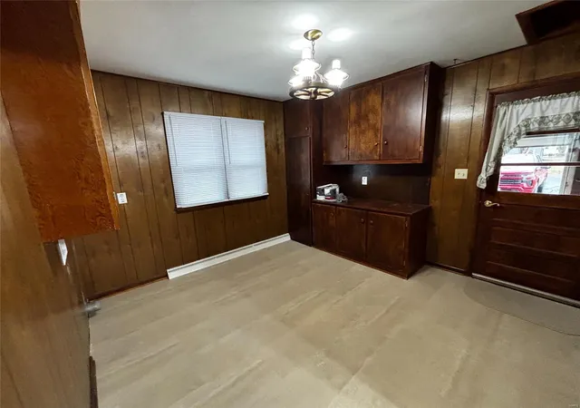 Photo 10 of Sale Pending at 601 N Maple St, Vandalia, MO 63382 | MLS# 25014277 | Listing updated on 2025-03-19