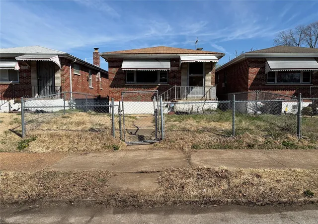 Photo 1 of Single family home for sale at 2719 Keokuk St, Saint Louis, MO 63118 | MLS# 25014308 | Listing updated on 2025-03-27