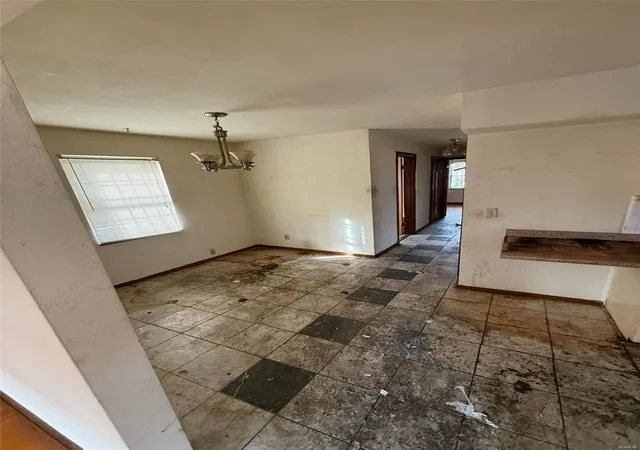 Photo 3 of Single family home for sale at 2719 Keokuk St, Saint Louis, MO 63118 | MLS# 25014308 | Listing updated on 2025-03-27