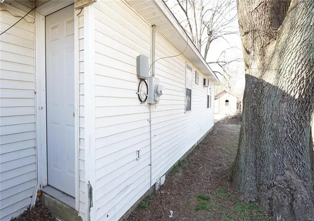 Photo 3 of Single family home for sale at 204 W 8th Street, Kennett, MO 63857 | MLS# 25014375 | Listing updated on 2025-03-11