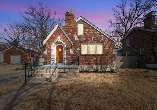 Photo 1 of Single family home for sale at 7049 Plymouth Ave, Saint Louis, MO 63130 | MLS# 25014407 | Listing updated on 2025-03-18