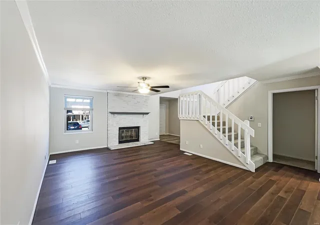 Photo 2 of Condo for sale at 2044 Avignon Dr #C, Saint Charles, MO 63303 | MLS# 25014410 | Listing updated on 2025-03-20