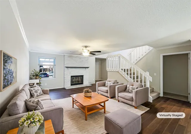 Photo 3 of Condo for sale at 2044 Avignon Dr #C, Saint Charles, MO 63303 | MLS# 25014410 | Listing updated on 2025-03-20