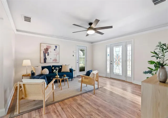 Photo 3 of Sale Pending at 9501 Margo Ann Ln, Saint Louis, MO 63134 | MLS# 25014448 | Listing updated on 2025-03-18