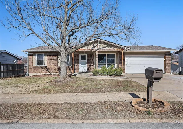 Photo 1 of Single family home for sale at 4117 Mcclay Rd, Saint Charles, MO 63304 | MLS# 25014498 | Listing updated on 2025-03-14