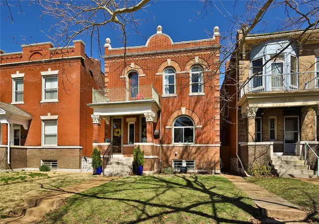 Photo 1 of Single family home for sale at 3909 Hartford St, Saint Louis, MO 63116 | MLS# 25014563 | Listing updated on 2025-03-19
