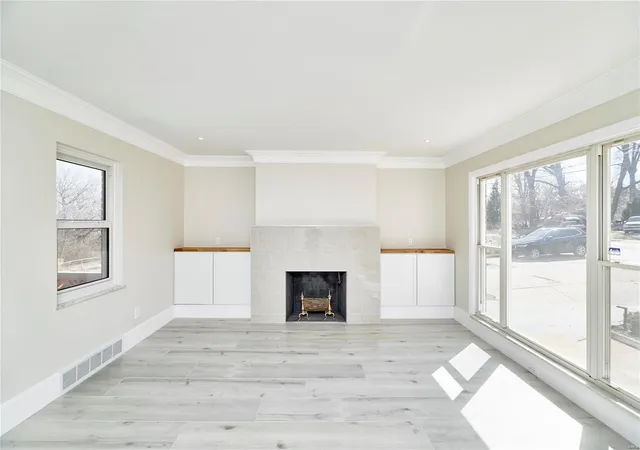 Photo 2 of Single family home for sale at 601 Brotherton Ln, Saint Louis, MO 63135 | MLS# 25014600 | Listing updated on 2025-03-13