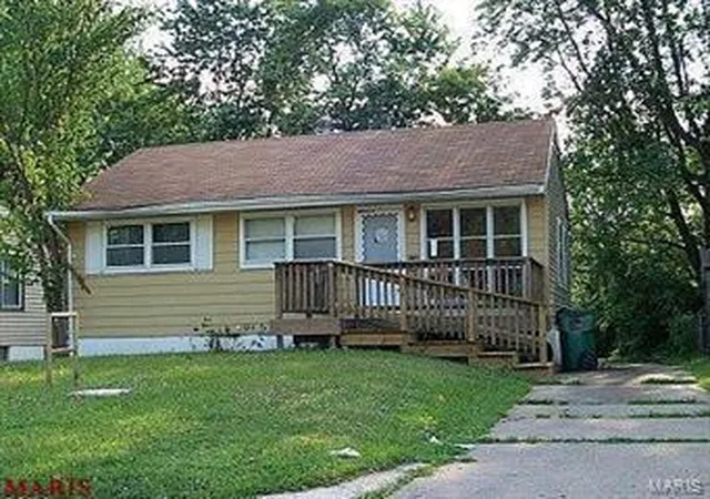 Photo 1 of Single family home for sale at 10419 Balmoral Dr, Saint Louis, MO 63137 | MLS# 25014607 | Listing updated on 2025-03-11