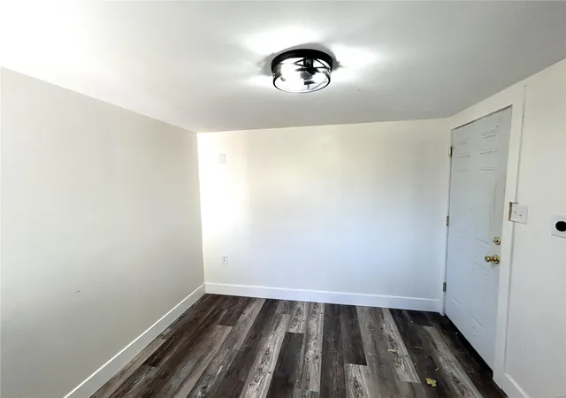 Photo 4 of Single family home for sale at 4202 Shirley Dr, Belleville, IL 62226 | MLS# 25014636 | Listing updated on 2025-03-13