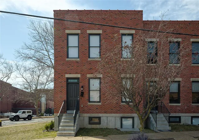 Photo 1 of Single family home for sale at 1204 Lynch St, Saint Louis, MO 63118 | MLS# 25014641 | Listing updated on 2025-03-14