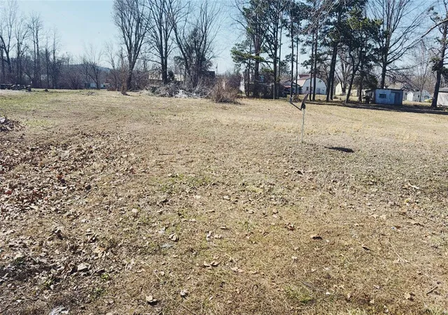 Photo 22 of Single family home for sale at 906 High St, Fredericktown, MO 63645 | MLS# 25014665 | Listing updated on 2025-03-13