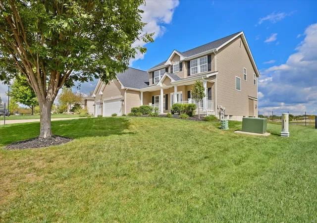Photo 4 of Single family home for sale at 115 Fox Hvn Dr, O Fallon, MO 63368 | MLS# 25014741 | Listing updated on 2025-03-19