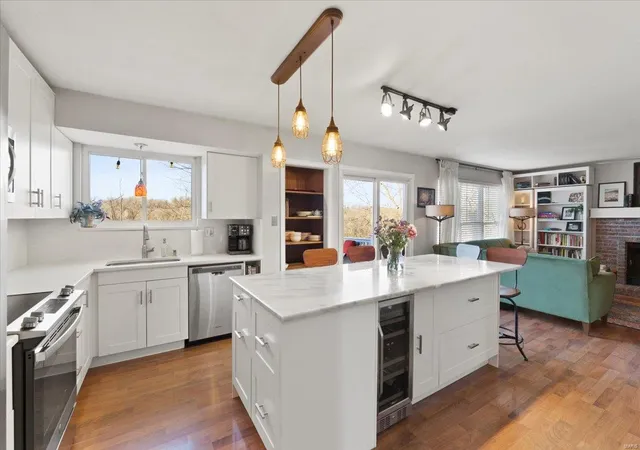 Photo 2 of Single family home for sale at 3944 Rhine Ct, Saint Charles, MO 63304 | MLS# 25014760 | Listing updated on 2025-03-21