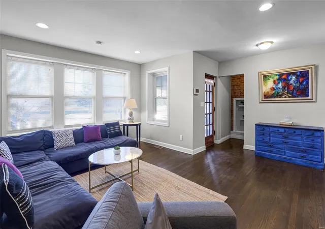 Photo 3 of Single family home for sale at 4810 Arsenal St, Saint Louis, MO 63116 | MLS# 25014779 | Listing updated on 2025-03-13