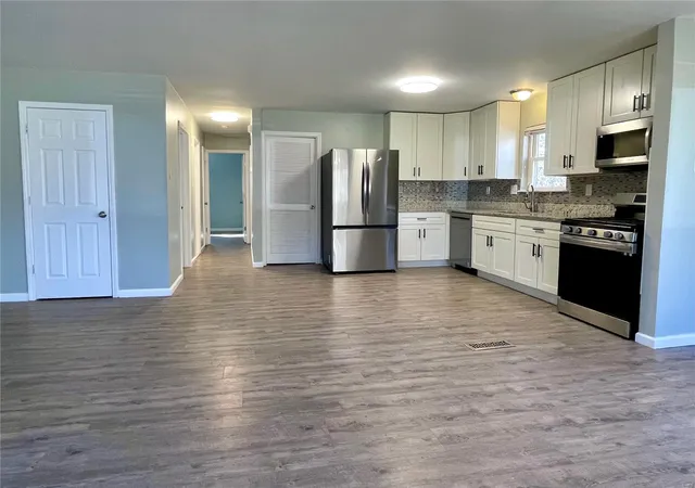 Photo 2 of Single family home for sale at 817 Yale Ave, Saint Louis, MO 63130 | MLS# 25014793 | Listing updated on 2025-03-19