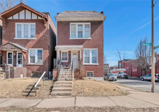 Photo 1 of Single family home for sale at 3662 Minnesota Ave, Saint Louis, MO 63118 | MLS# 25014830 | Listing updated on 2025-03-13