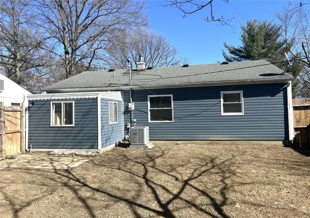 14th image of 451 N 39th St, Belleville, IL 62226 | MLS# 25014867
