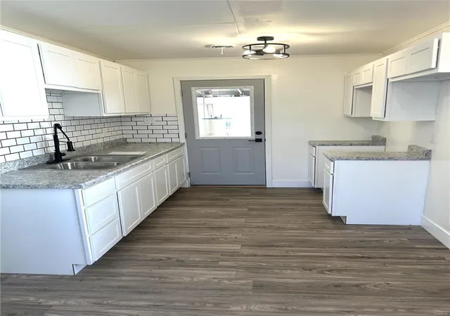 2nd image of 451 N 39th St, Belleville, IL 62226 | MLS# 25014867