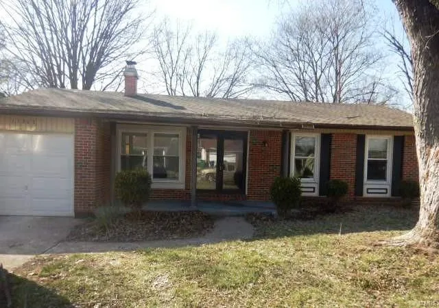 Photo 1 of Single family home for sale at 11305 Parkmont Dr, Saint Louis, MO 63138 | MLS# 25014879 | Listing updated on 2025-03-12