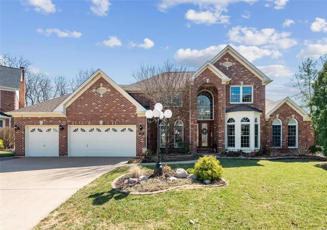 Photo 1 of Sale Pending at 4904 Karington Pl Ct, Saint Louis, MO 63129 | MLS# 25014908 | Listing updated on 2025-03-18