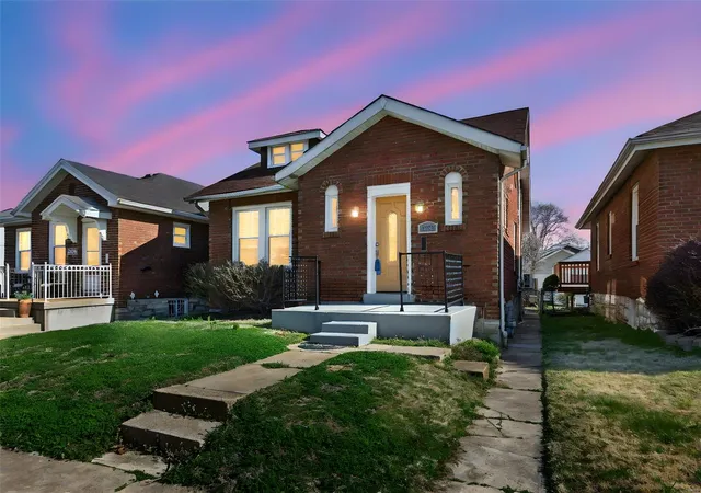 Photo 2 of Single family home for sale at 4079 Quincy St, Saint Louis, MO 63116 | MLS# 25014918 | Listing updated on 2025-03-26