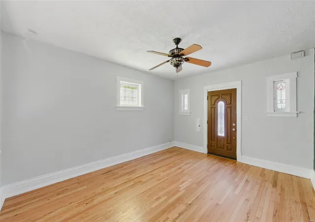 Photo 4 of Single family home for sale at 4079 Quincy St, Saint Louis, MO 63116 | MLS# 25014918 | Listing updated on 2025-03-26