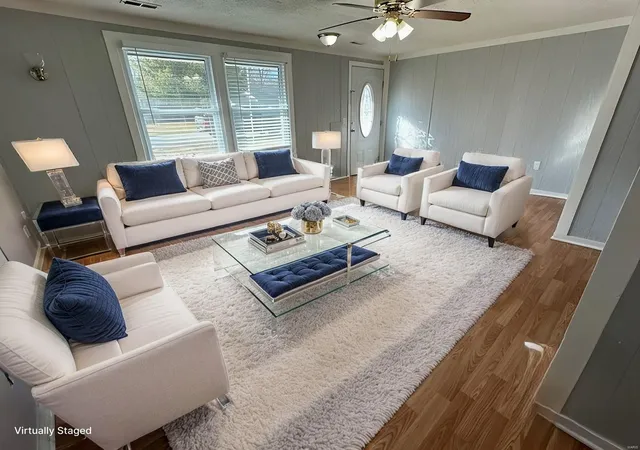 Photo 2 of Single family home for sale at 5003 Terry Dr, Alton, IL 62002 | MLS# 25014935 | Listing updated on 2025-03-15