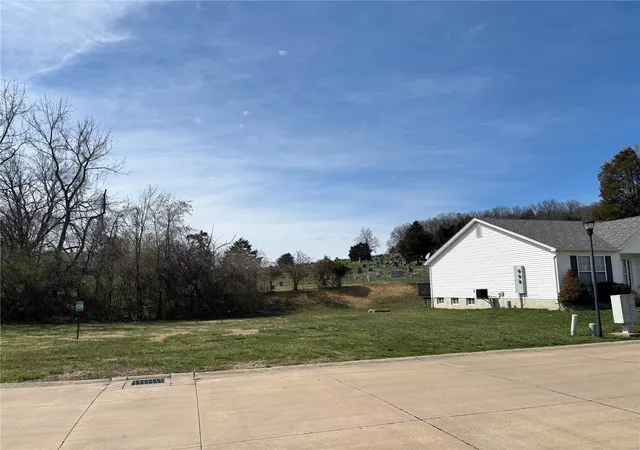Photo 4 of Land for sale at 0 Pacific Ests Dr, Pacific, MO 63069 | MLS# 25014960 | Listing updated on 2025-03-27