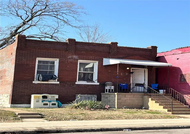 Photo 1 of Single family home for sale at 4223 Fair Ave, Saint Louis, MO 63115 | MLS# 25015044 | Listing updated on 2025-03-17