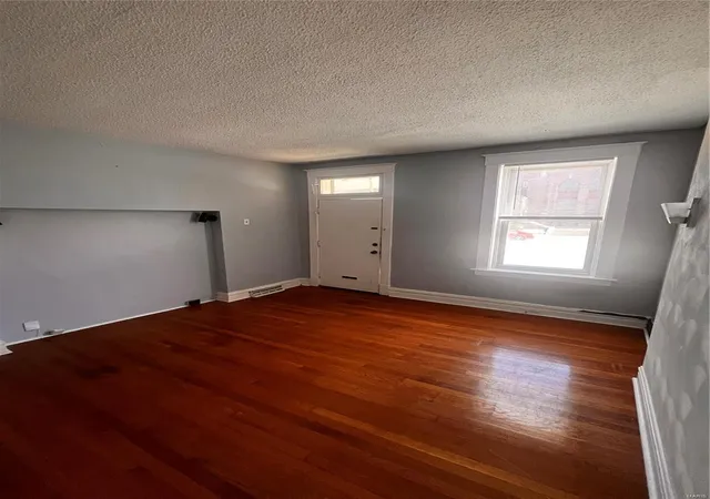 Photo 3 of Single family home for sale at 6451 S Kingshighway Blvd, Saint Louis, MO 63109 | MLS# 25015102 | Listing updated on 2025-03-20