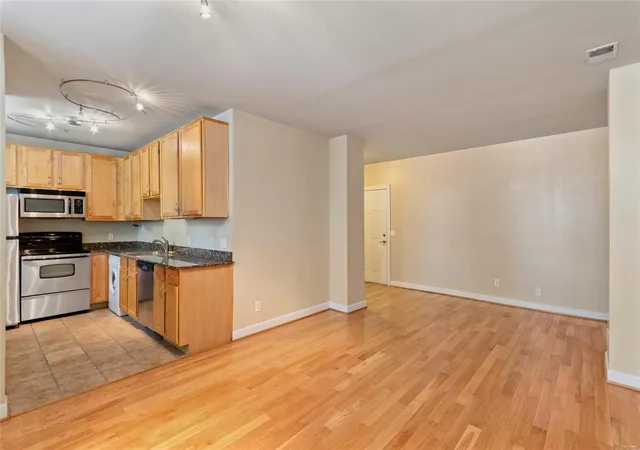 Homes for sale in Saint Louis, MO | 5630 Pershing Ave #12, Saint Louis, MO 63112 | MLS# 25015113