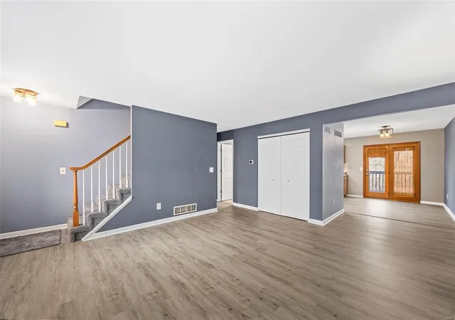 Photo 3 of Sale Pending at 4504 Sherman Park Dr #12D, Saint Charles, MO 63303 | MLS# 25015125 | Listing updated on 2025-03-19