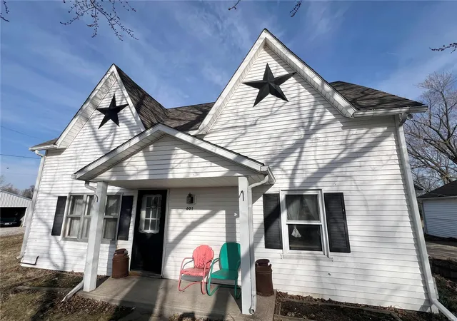 Photo 2 of Single family home for sale at 601 S Elm St, Center, MO 63436 | MLS# 25015139 | Listing updated on 2025-03-13
