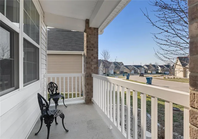 Photo 2 of Single family home for sale at 2004 Maryland Oaks Cir, Saint Louis, MO 63146 | MLS# 25015206 | Listing updated on 2025-03-18