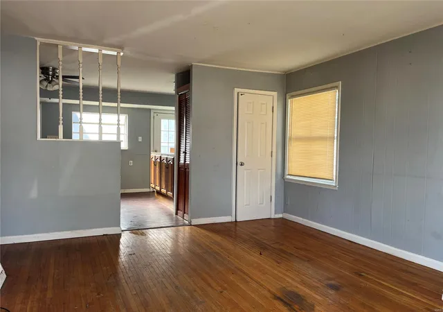 Photo 2 of Sale Pending at 336 Lanark Rd, Saint Louis, MO 63137 | MLS# 25015229 | Listing updated on 2025-03-18
