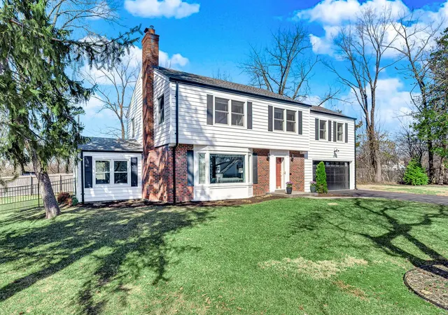 Photo 1 of Single family home for sale at 15 Lamertin Ln, Saint Louis, MO 63122 | MLS# 25015236 | Listing updated on 2025-03-18