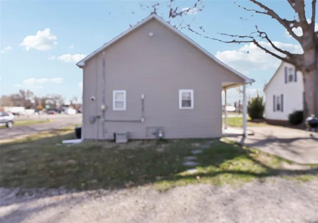 Photo 2 of Single family home for sale at 201 S Front St, Okawville, IL 62271 | MLS# 25015263 | Listing updated on 2025-03-20