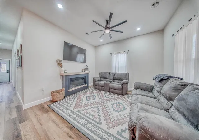 Photo 3 of Single family home for sale at 12237 County Road 3410, Saint James, MO 65559 | MLS# 25015270 | Listing updated on 2025-03-21