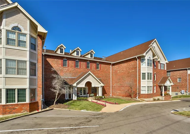 Photo 1 of Condo for sale at 561 Sarah Ln #107, Saint Louis, MO 63141 | MLS# 25015346 | Listing updated on 2025-03-19