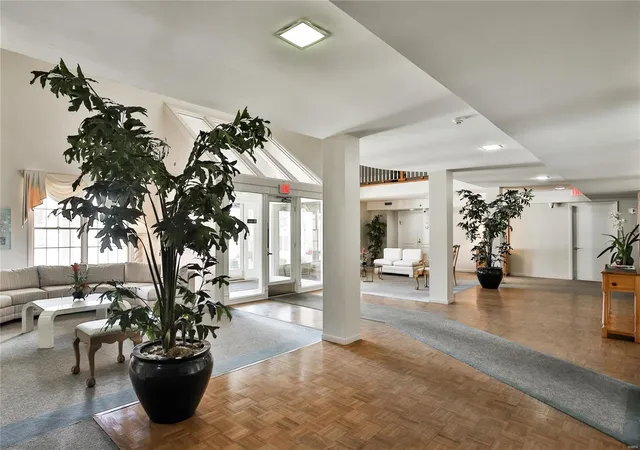 Photo 3 of Condo for sale at 561 Sarah Ln #107, Saint Louis, MO 63141 | MLS# 25015346 | Listing updated on 2025-03-19