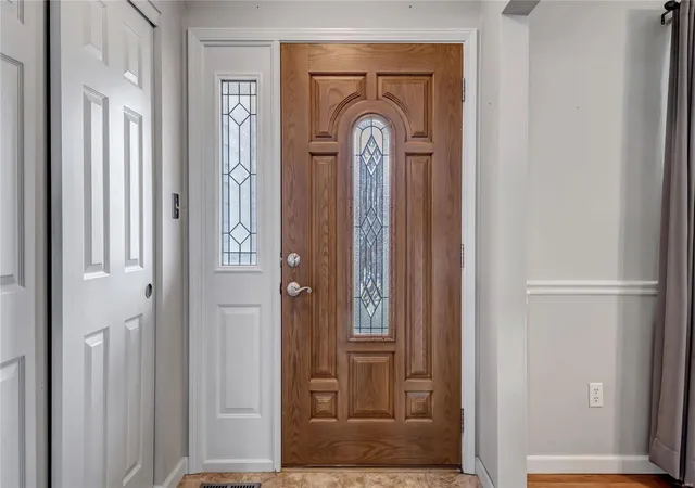 Photo 2 of Single family home for sale at 3490 Brookwood Cir, Saint Charles, MO 63301 | MLS# 25015391 | Listing updated on 2025-03-16