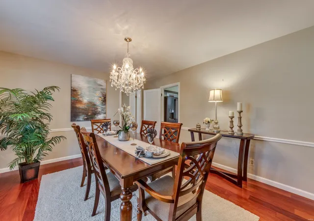 Photo 4 of Single family home for sale at 12218 Sommerton Ct, Saint Louis, MO 63141 | MLS# 25015397 | Listing updated on 2025-03-21