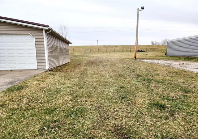Photo 14 of Single family home for sale at 19827 Lost Valley Pl, Monroe City, MO 63456 | MLS# 25015408 | Listing updated on 2025-03-16