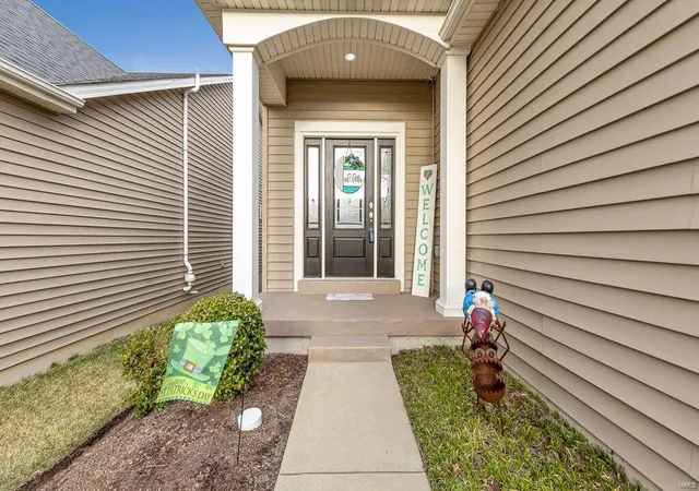 Photo 2 of Condo for sale at 2216 Cournier St, Saint Charles, MO 63301 | MLS# 25015447 | Listing updated on 2025-03-17