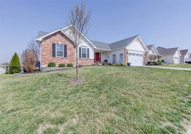 Photo 1 of Single family home for sale at 3368 Carriage Xing, Saint Charles, MO 63301 | MLS# 25015496 | Listing updated on 2025-03-14