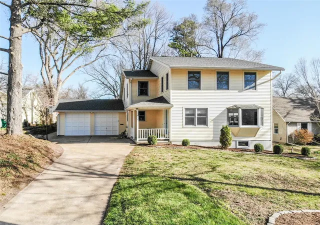 Photo 1 of Single family home for sale at 717 N Forest Ave, Saint Louis, MO 63119 | MLS# 25015522 | Listing updated on 2025-03-20