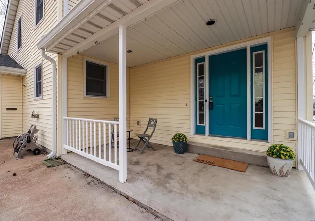 Photo 2 of Single family home for sale at 717 N Forest Ave, Saint Louis, MO 63119 | MLS# 25015522 | Listing updated on 2025-03-20