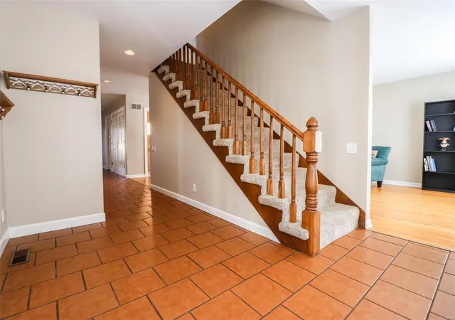 Photo 4 of Single family home for sale at 717 N Forest Ave, Saint Louis, MO 63119 | MLS# 25015522 | Listing updated on 2025-03-20